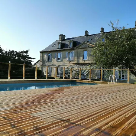 Chateau Les Cèdres