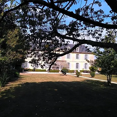 Oda ve Kahvaltı Chateau Les Cedres
