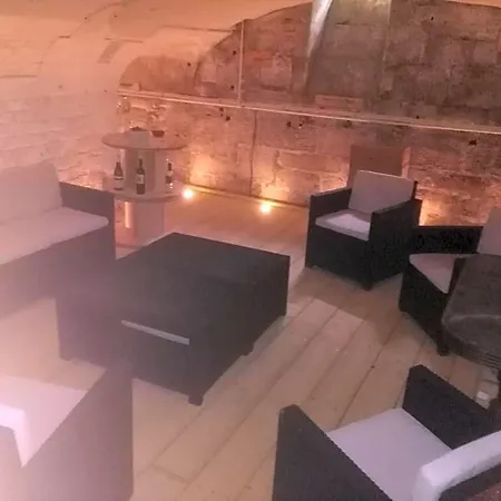 Chateau Les Cedres 4*