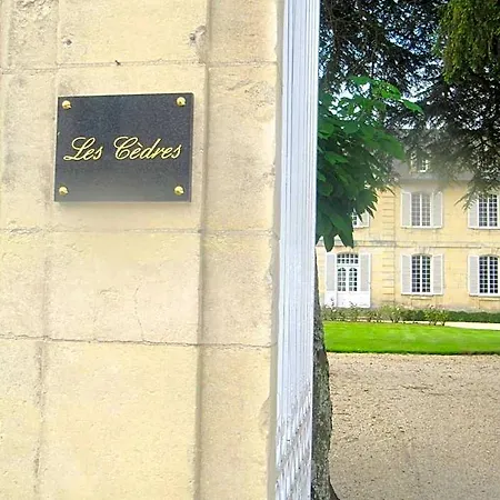 Bed and Breakfast Chateau Les Cedres 4*