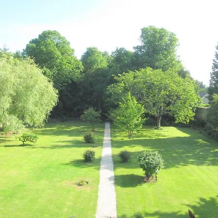 Frühstückspension Chateau Les Cedres 4*