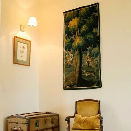Chateau Les Cedres Oda ve Kahvaltı 4*