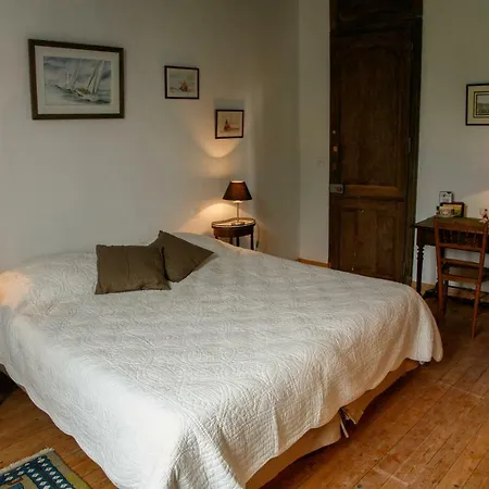 Chateau Les Cedres 4*