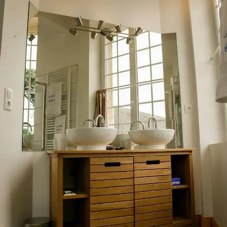 Chateau Les Cèdres 4*