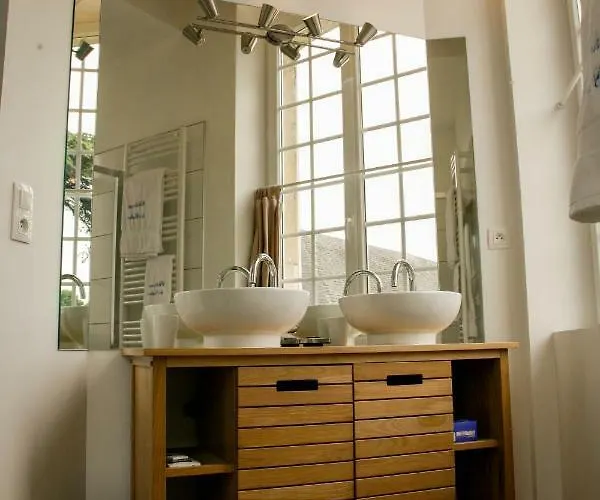 Chateau Les Cedres 4*